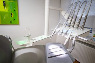 Zahnbehandlung / Zahnheilkunde